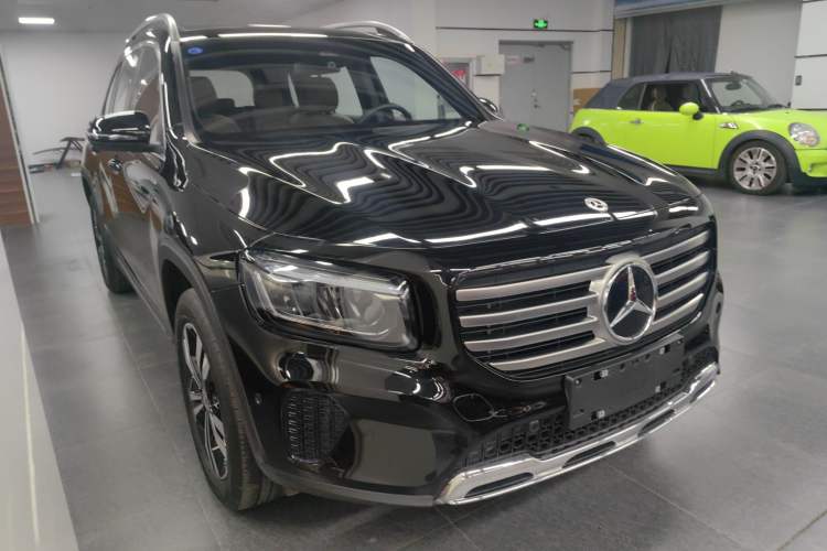 Used Mercedes-Benz GLB 2024 GLB 200 Dynamic Edition Exterior 1