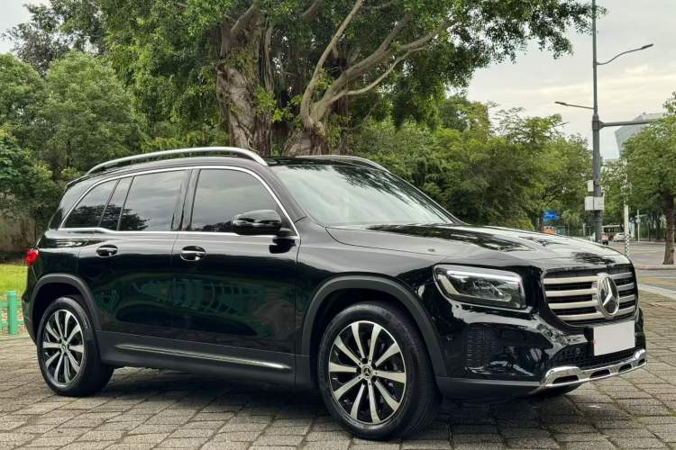 Used Mercedes-Benz GLB 2024 GLB 220 Fashion Model Exterior 2