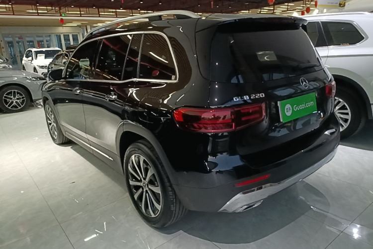 Used Mercedes-Benz GLB 2024 GLB 220 Fashion Model Exterior 2