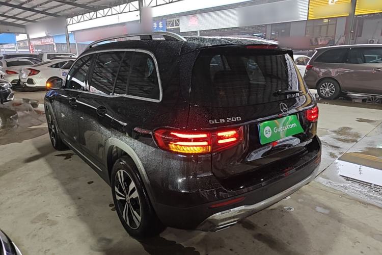 Used Mercedes-Benz GLB 2024 GLB 200 Dynamic Edition Exterior 2