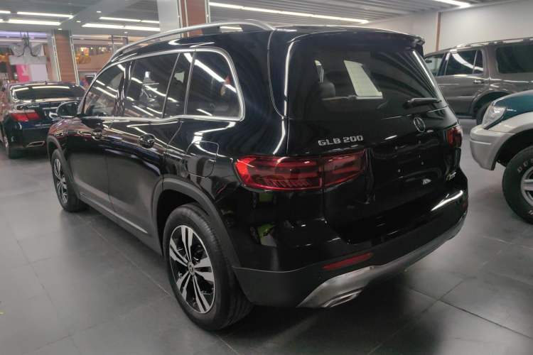 Used Mercedes-Benz GLB 2024 GLB 200 Dynamic Edition Exterior 2