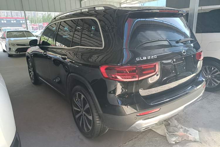 Used Mercedes-Benz GLB 2024 GLB 220 Fashion Model Exterior 2