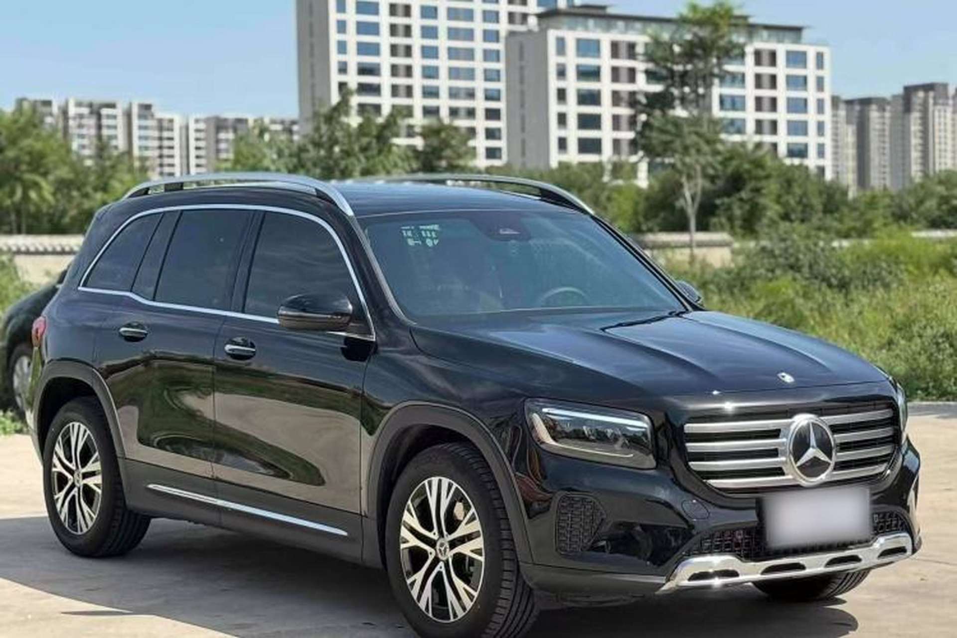 Used Mercedes-Benz GLB 2024 Refresh GLB 220 Dynamic Edition Exterior 2