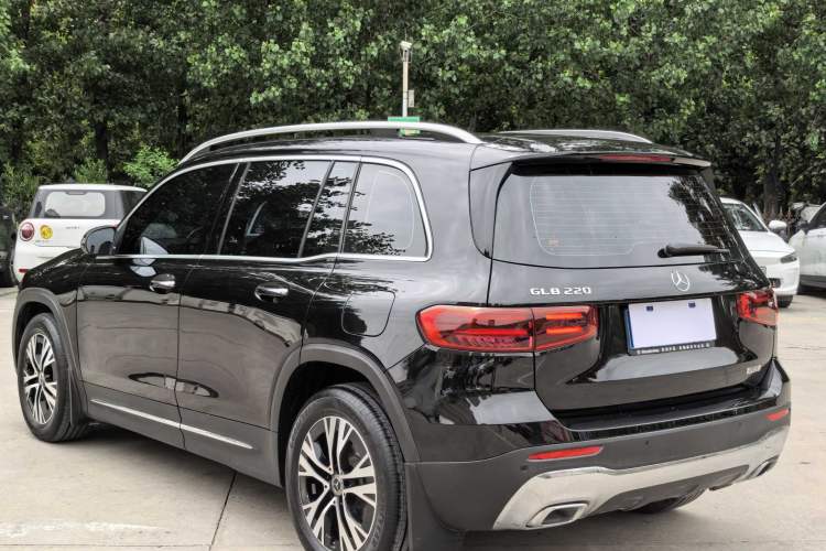 Used Mercedes-Benz GLB 2024 Refresh GLB 220 Dynamic Edition Exterior 3