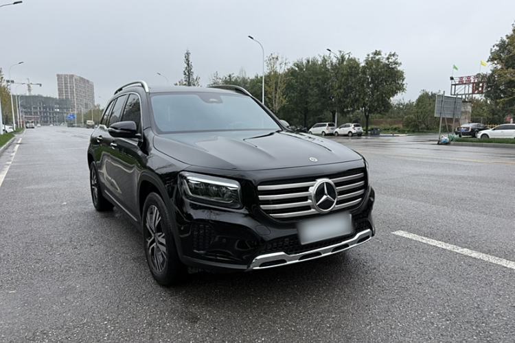 Used Mercedes-Benz GLB 2024 Refresh GLB 220 Dynamic Edition Exterior 4