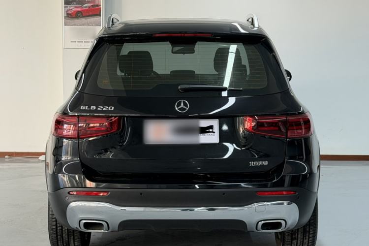 Used Mercedes-Benz GLB 2024 GLB 220 Dynamic Edition Exterior 4