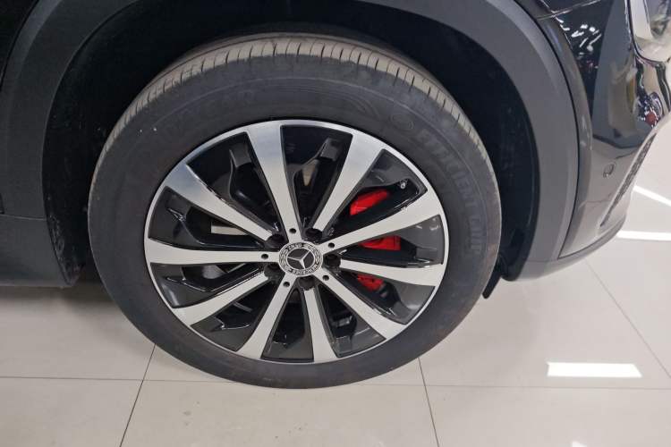 Used Mercedes-Benz GLB 2024 GLB 220 Fashion Model Exterior 4