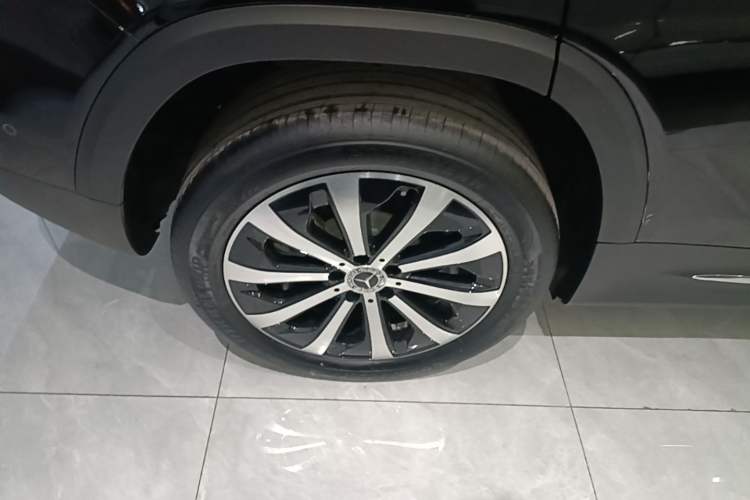 Used Mercedes-Benz GLB 2024 GLB 220 Fashion Model Exterior 5