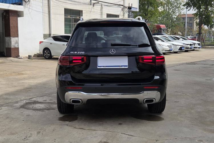 Used Mercedes-Benz GLB 2024 Refresh GLB 220 Dynamic Edition Exterior 5