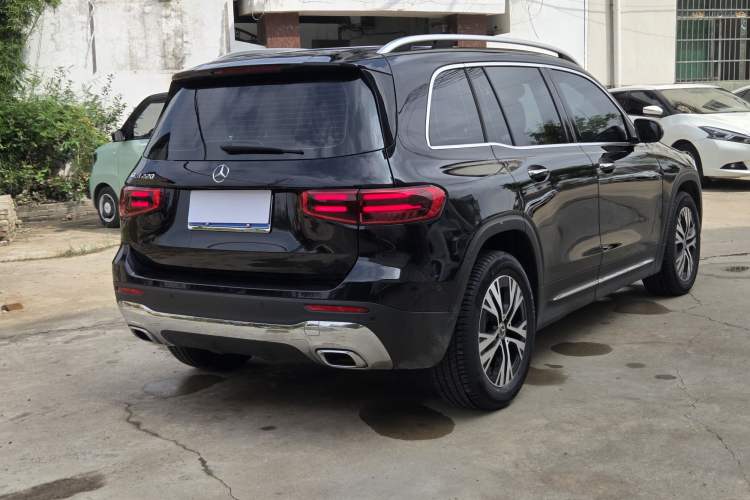 Used Mercedes-Benz GLB 2024 Refresh GLB 220 Dynamic Edition Exterior 6