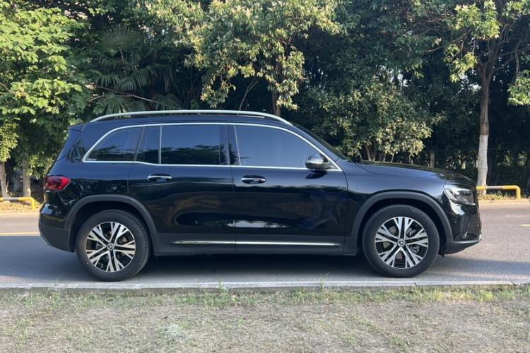 Used Mercedes-Benz GLB 2024 GLB 220 Dynamic Edition Exterior 7