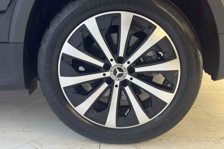 Used Mercedes-Benz GLB 2024 GLB 220 Fashion Model Exterior 7
