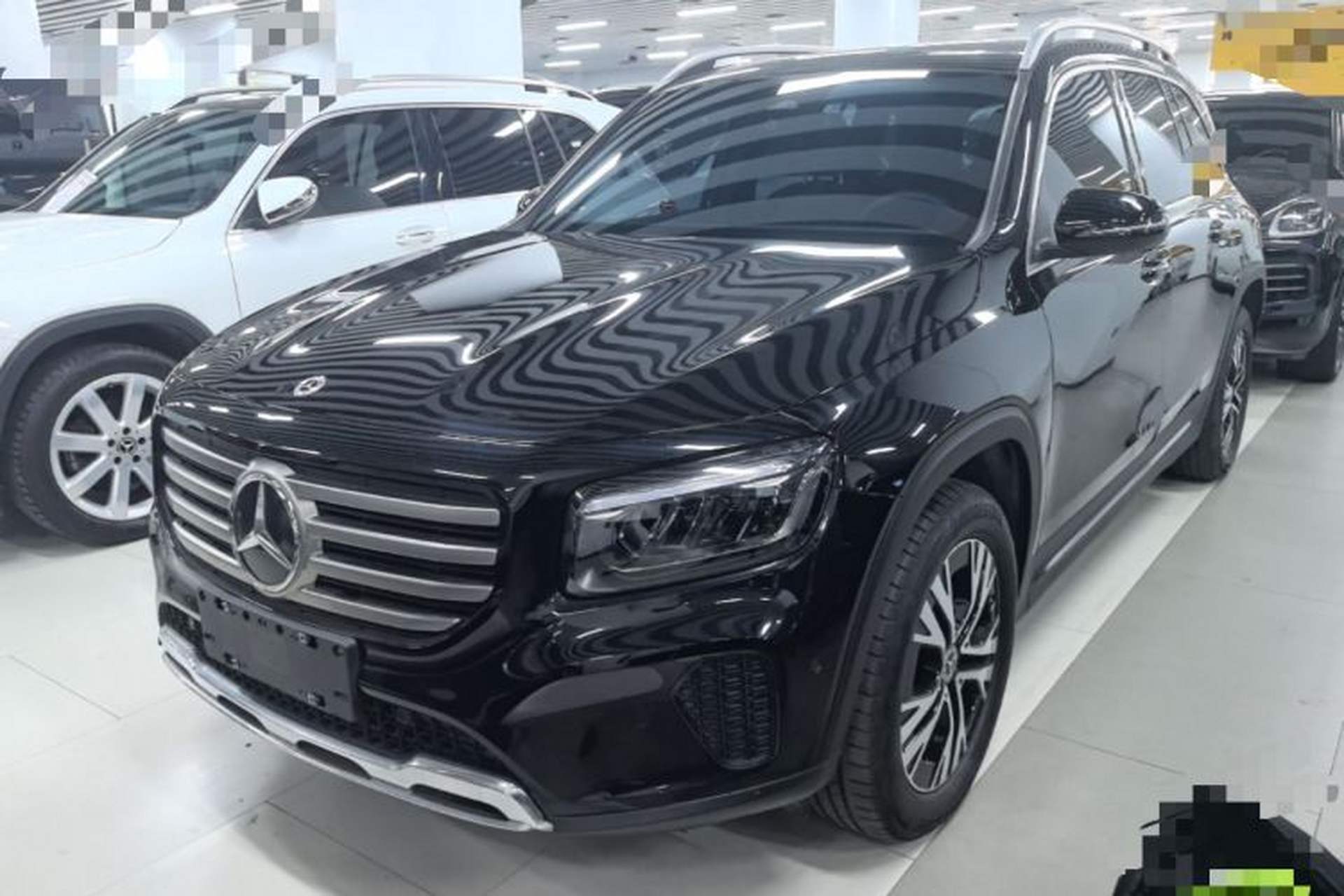 Used Mercedes-Benz GLB 2024 GLB 220 Dynamic Edition Front Left 45 Deg