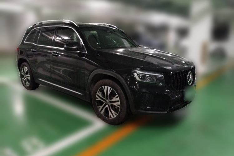Used Mercedes-Benz GLB 2024 Refresh GLB 220 Dynamic Edition Front Right 45 Deg
