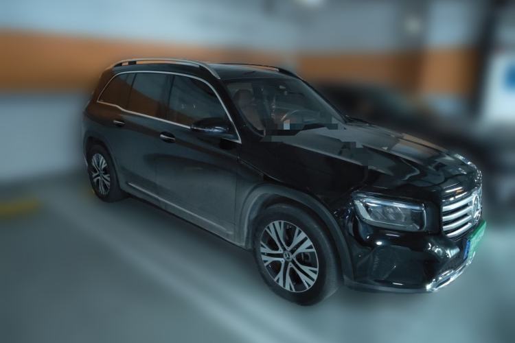 Used Mercedes-Benz GLB 2024 GLB 220 Dynamic Edition Front Right 45 Deg