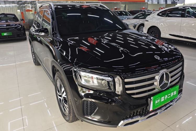 Used Mercedes-Benz GLB 2024 Refresh GLB 220 Dynamic Edition Front Right 45 Deg