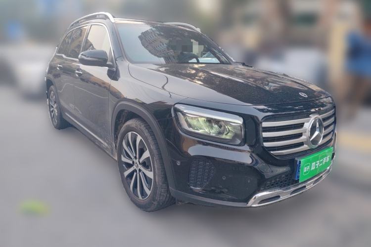 Used Mercedes-Benz GLB 2024 Refresh GLB 220 Fashion Edition Front Right 45 Deg