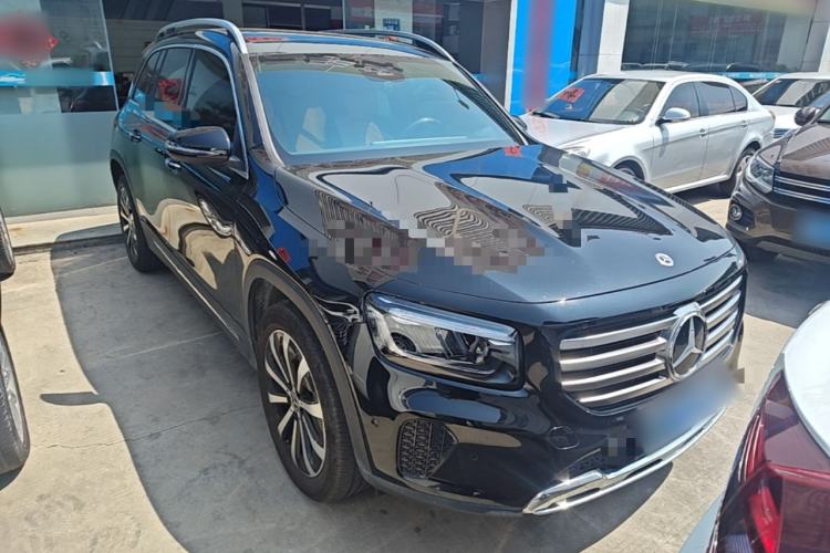 Used Mercedes-Benz GLB 2024 GLB 220 Fashion Model Front Right 45 Deg