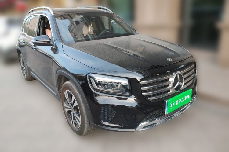 Used Mercedes-Benz GLB 2024 GLB 200 Fashion Model Front Right 45 Deg