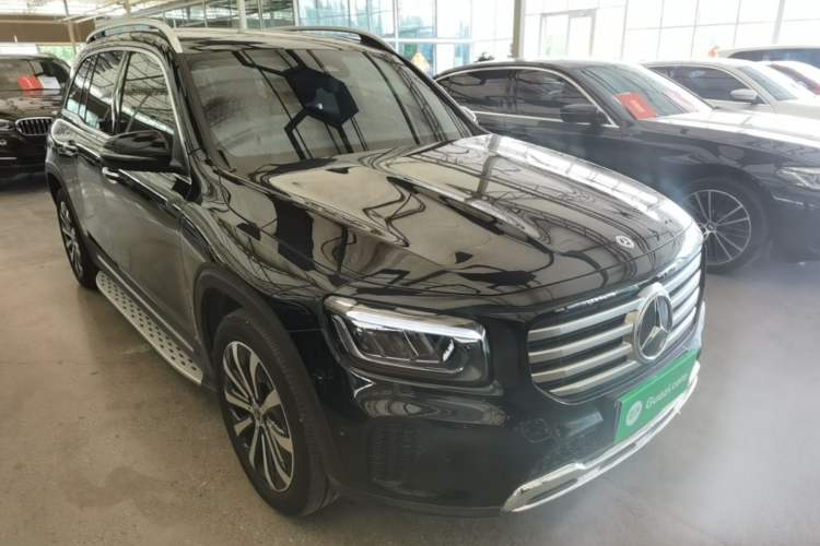 Used Mercedes-Benz GLB 2024 Refresh GLB 220 Fashion Edition Front Right 45 Deg