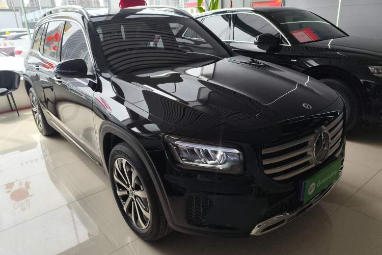 Used Mercedes-Benz GLB 2024 Refresh GLB 220 Fashion Edition Front Right 45 Deg