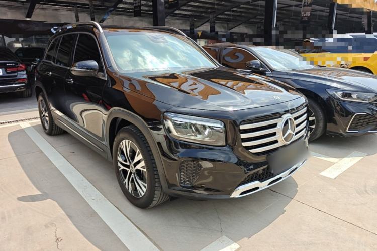 Used Mercedes-Benz GLB 2024 Refresh GLB 220 Dynamic Edition Front Right 45 Deg