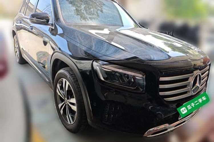 Used Mercedes-Benz GLB 2024-Year Restyled GLB 200 Dynamic Edition Front Right 45 Deg