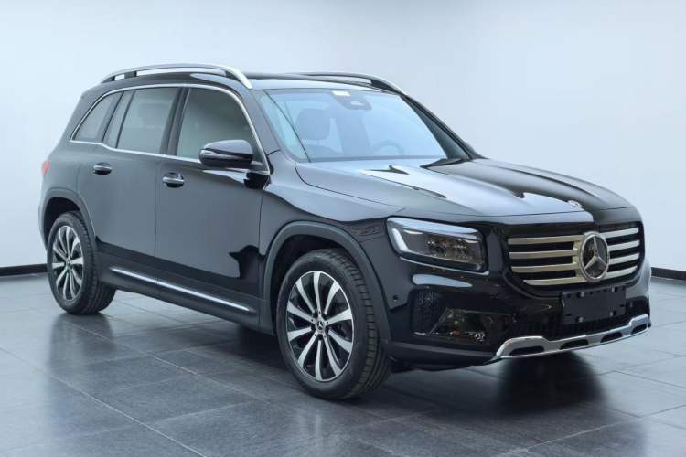 Used Mercedes-Benz GLB 2024 Refresh GLB 220 Fashion Edition Front Right 45 Deg
