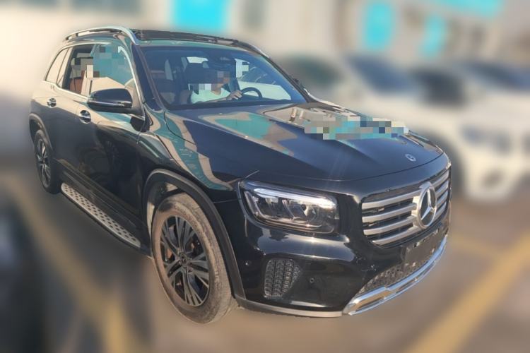 Used Mercedes-Benz GLB 2024 Refresh GLB 220 Dynamic Edition Front Right 45 Deg
