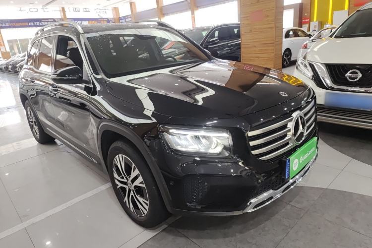 Used Mercedes-Benz GLB 2024 Refresh GLB 220 Dynamic Edition Front Right 45 Deg