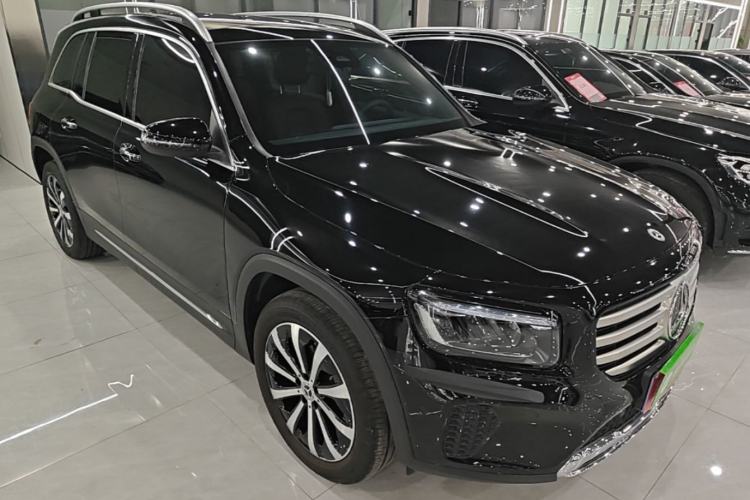 Used Mercedes-Benz GLB 2024 Refresh GLB 220 Fashion Edition Front Right 45 Deg