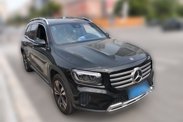 Used Mercedes-Benz GLB 2024-Year Restyled GLB 200 Dynamic Edition Front Right 45 Deg