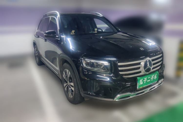 Used Mercedes-Benz GLB 2024-Year Restyled GLB 200 Dynamic Edition Front Right 45 Deg