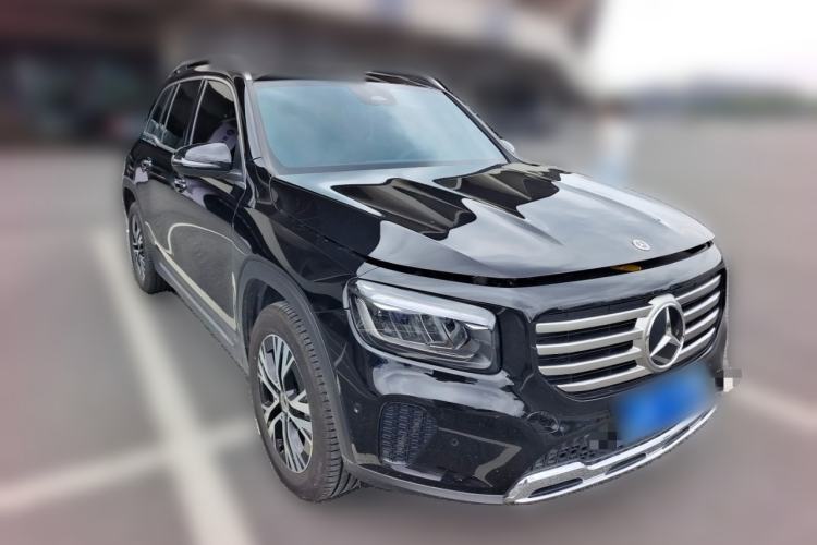 Used Mercedes-Benz GLB 2024 Refresh GLB 220 Dynamic Edition Front Right 45 Deg