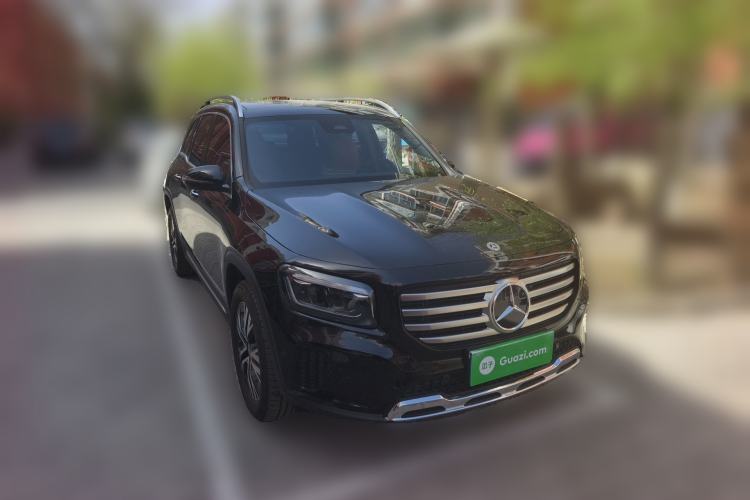 Used Mercedes-Benz GLB 2024 Refresh GLB 220 Dynamic Edition Front Right 45 Deg