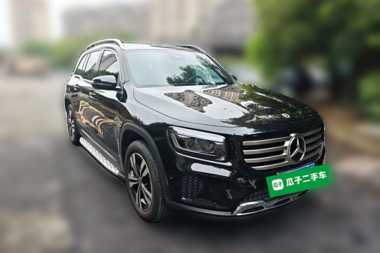 Used Mercedes-Benz GLB 2024-Year Restyled GLB 200 Dynamic Edition Front Right 45 Deg