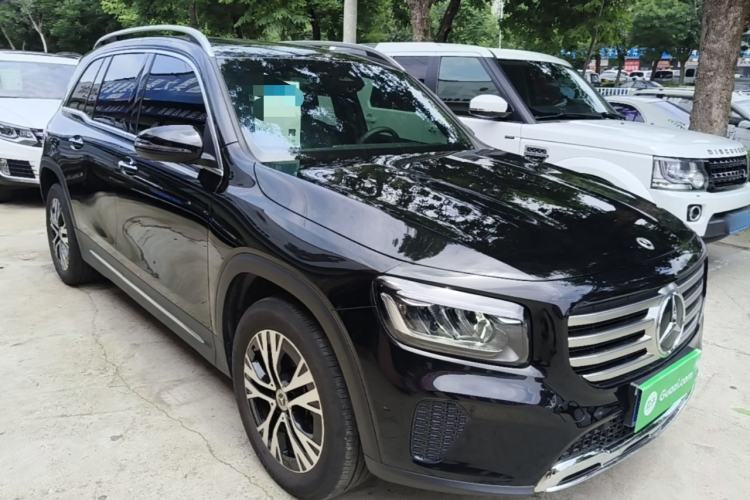 Used Mercedes-Benz GLB 2024 GLB 220 Dynamic Edition Front Right 45 Deg
