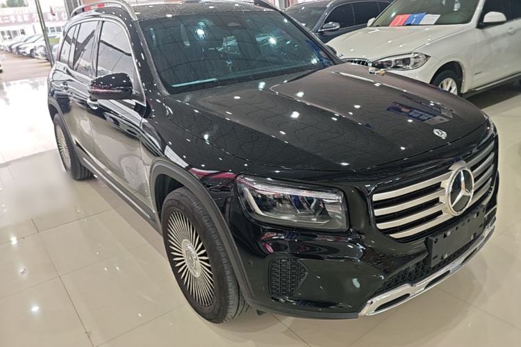 Used Mercedes-Benz GLB 2024 Refresh GLB 220 Dynamic Edition Front Right 45 Deg
