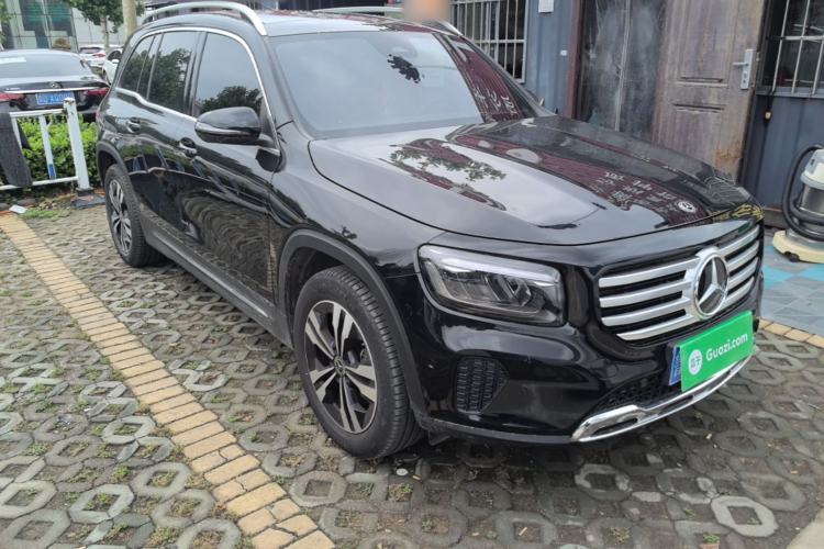 Used Mercedes-Benz GLB 2024 GLB 200 Dynamic Edition Front Right 45 Deg