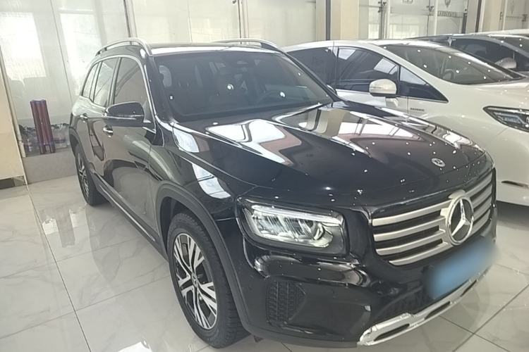 Used Mercedes-Benz GLB 2024 Refresh GLB 220 Dynamic Edition Front Right 45 Deg