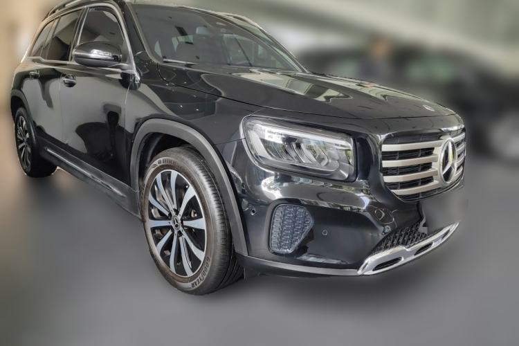 Used Mercedes-Benz GLB 2024 Refresh GLB 220 Fashion Edition Front Right 45 Deg