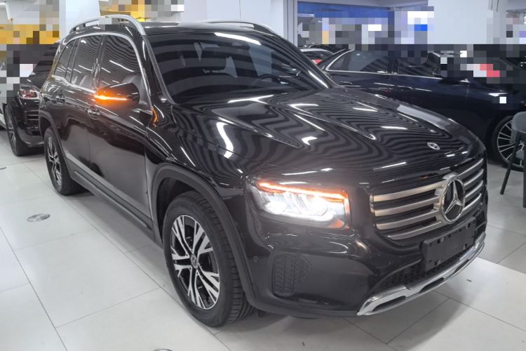 Used Mercedes-Benz GLB 2024 GLB 220 Dynamic Edition Front Right 45 Deg