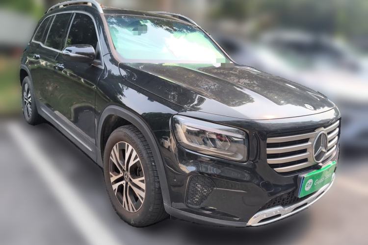Used Mercedes-Benz GLB 2024 GLB 220 Dynamic Edition Front Right 45 Deg