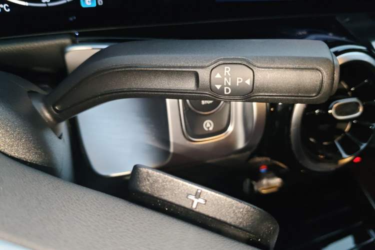 Used Mercedes-Benz GLB 2024 GLB 200 Fashion Model Gear Lever