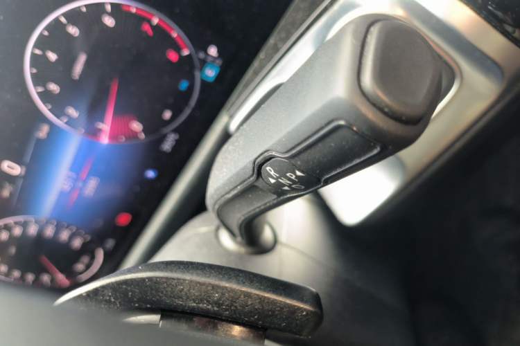 Used Mercedes-Benz GLB 2024 Refresh GLB 220 Dynamic Edition Gear Lever