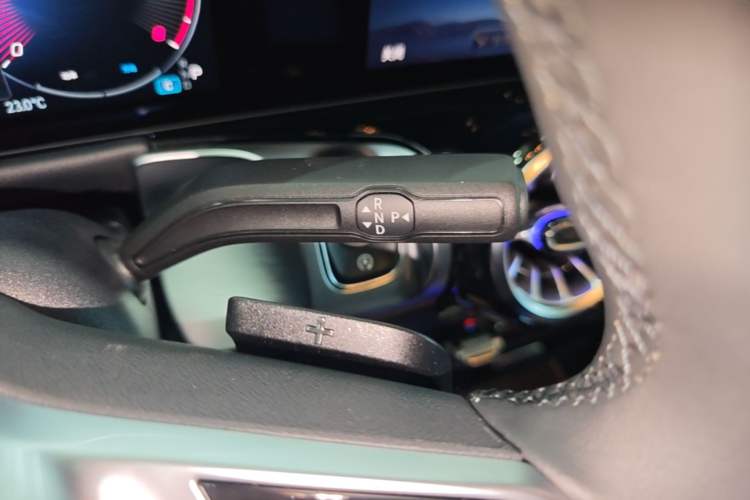 Used Mercedes-Benz GLB 2024 GLB 220 Fashion Model Gear Lever