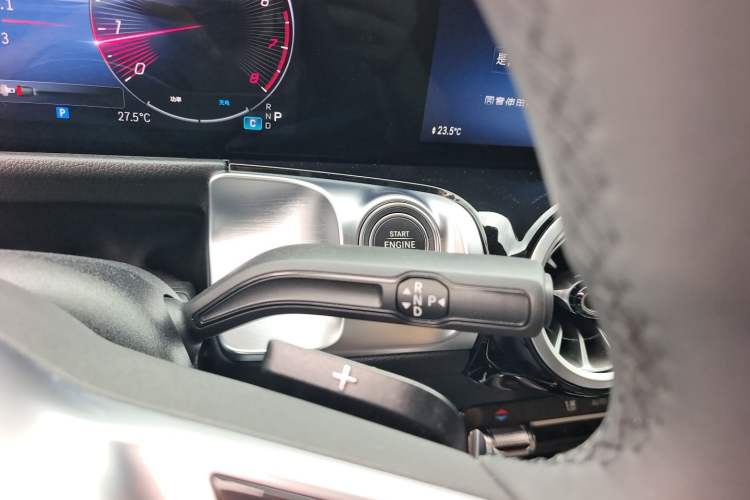 Used Mercedes-Benz GLB 2024 Refresh GLB 220 Dynamic Edition Gear Lever