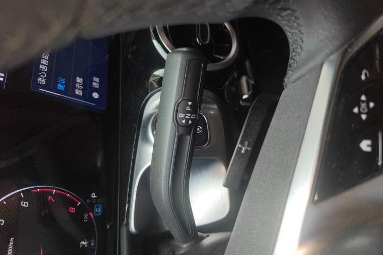 Used Mercedes-Benz GLB 2024 GLB 200 Fashion Model Gear Lever