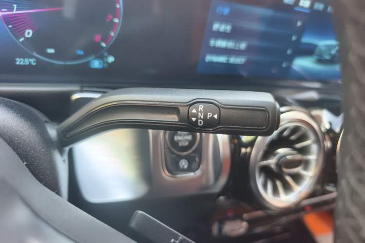 Used Mercedes-Benz GLB 2024 Refresh GLB 220 Dynamic Edition Gear Lever