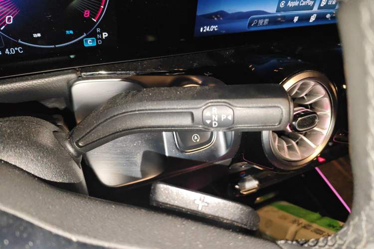 Used Mercedes-Benz GLB 2024 GLB 220 Dynamic Edition Gear Lever